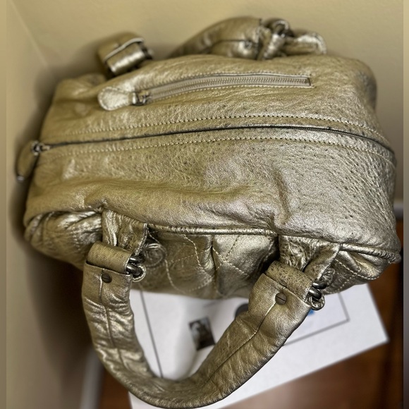 WIN THIS FOR $3!! Vintage Chanel Feather Weight Bowling Quilted Leather Bag - Picture 6 of 11